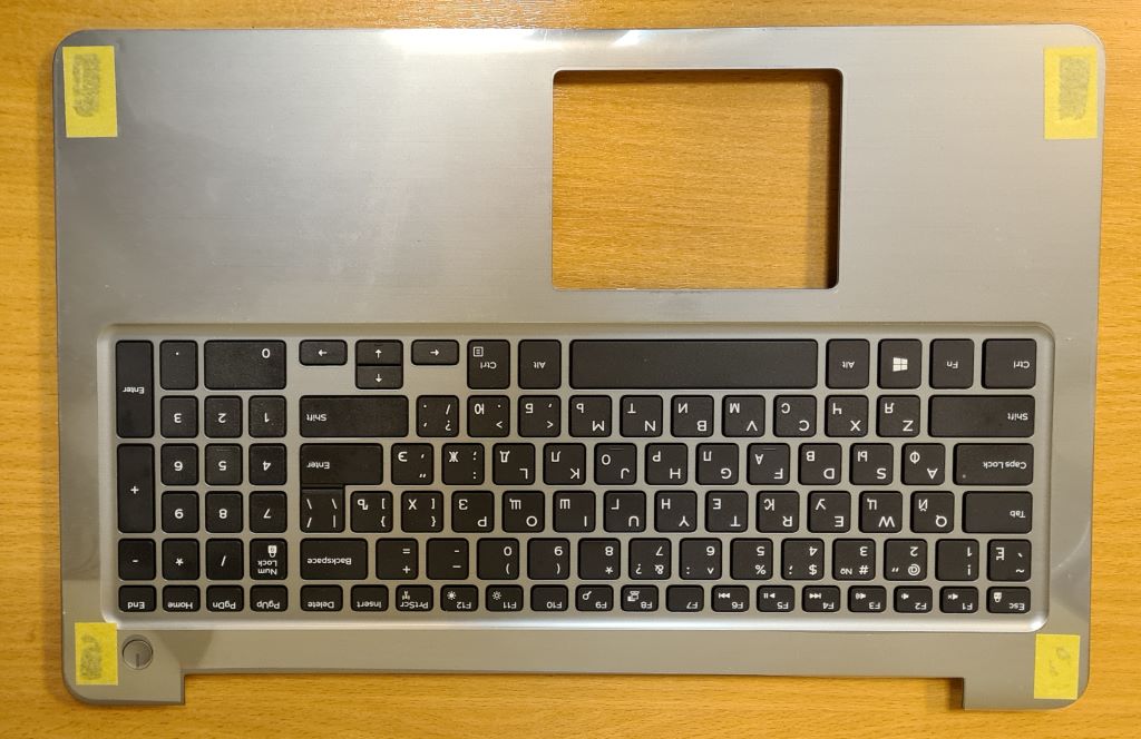 Топкейс новый Dell 5565 5567 P66F v154925bs1